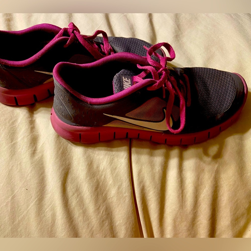Nike Free Run 3 Tennis Shoes Size 5 EUC